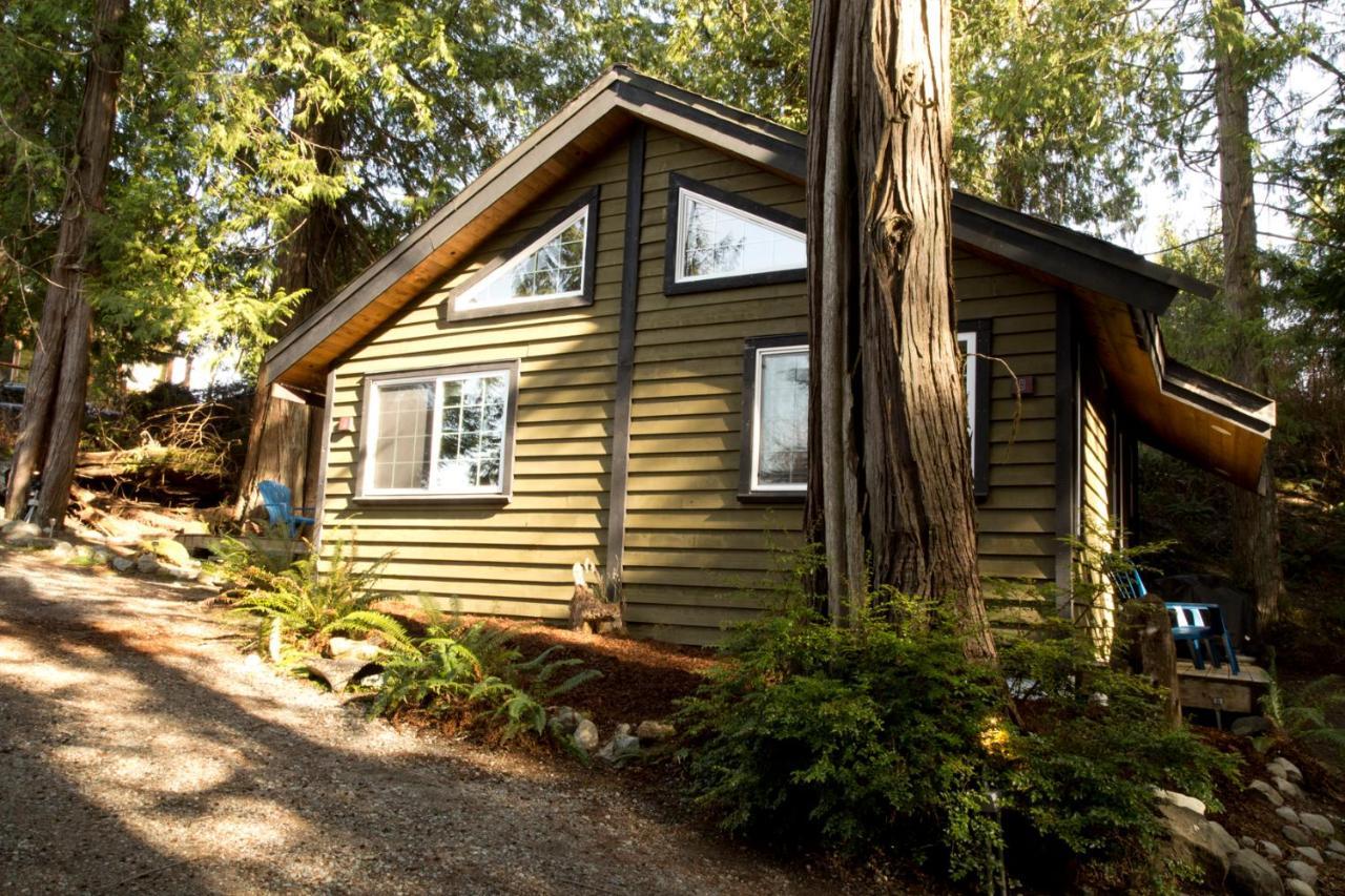 Surfs Inn Rainforest Cottages Ucluelet Exterior foto