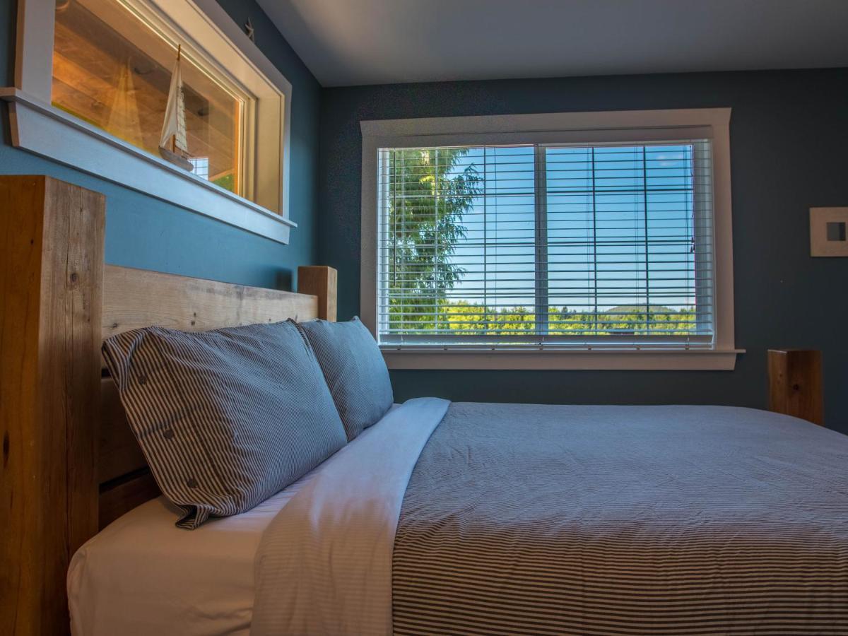 Surfs Inn Rainforest Cottages Ucluelet Exterior foto