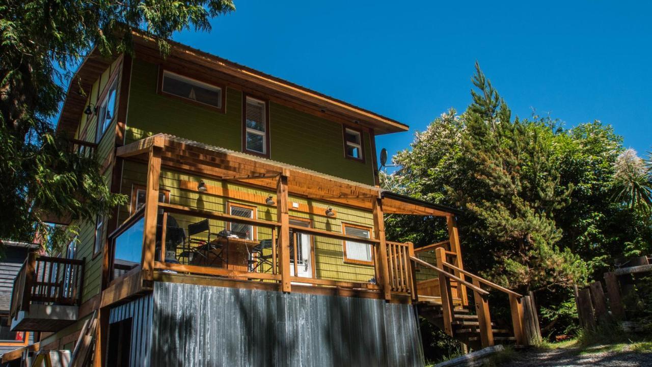 Surfs Inn Rainforest Cottages Ucluelet Exterior foto